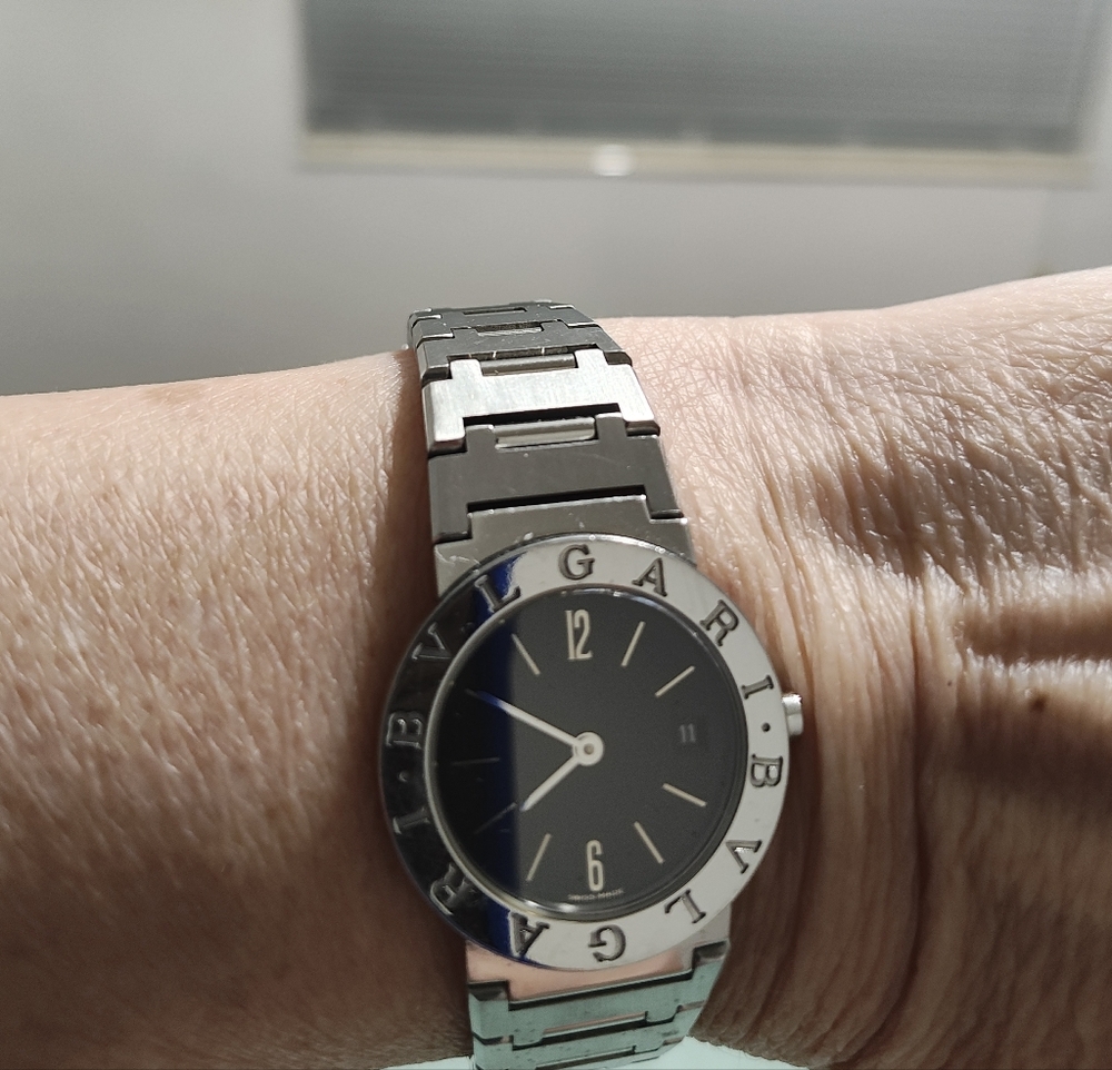 Elegant Bulgari Zero Women's watch with a sleek Black Dial. 100% Original! - Picture 10 of 15